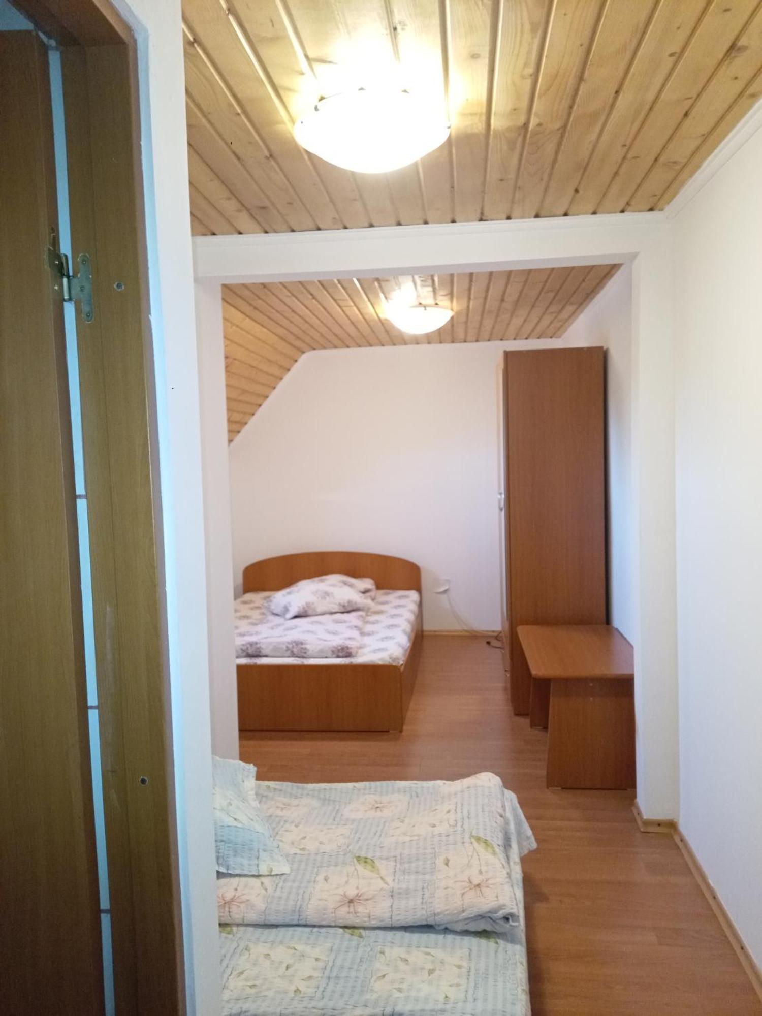 Casa Daniela Hotell Horezu Exteriör bild